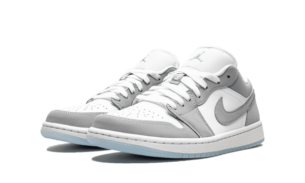 DC0774-105 Air Jordan 1 Low Aluminium Wolf Grey (W)