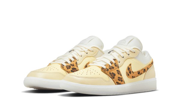 DN6998-700 Air Jordan 1 Low SNKRS Day (W)