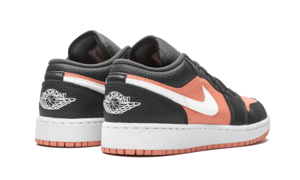 554723-016 Air Jordan 1 Low Black Pink Quartz (GS)