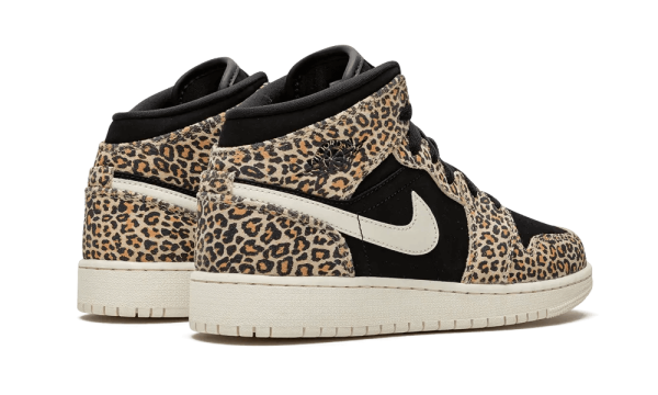 BQ6931-021 Air Jordan 1 Mid SE Leopard (GS)