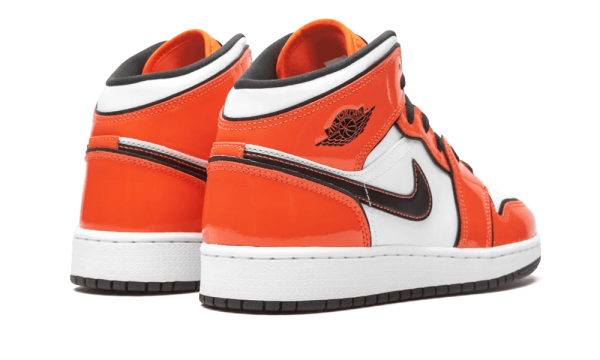 BQ6931-802 Air Jordan 1 Mid SE Turf Orange (GS)