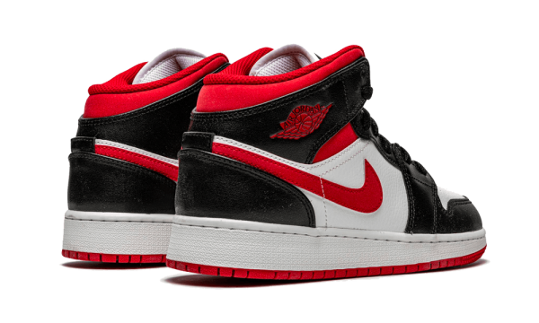 DJ4695-122 Air Jordan 1 Mid Gym Red Black White (GS)