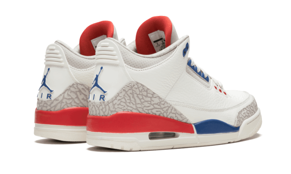 136064-140 Air Jordan 3 Retro International Flight