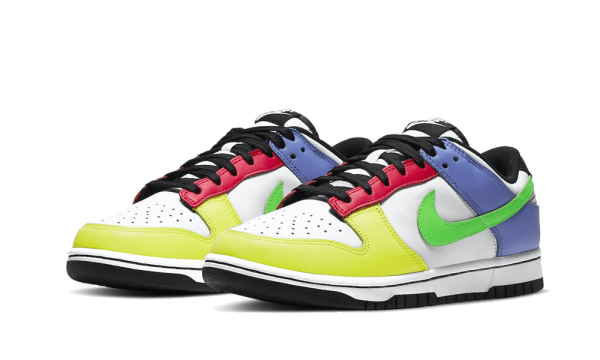 DD1503-106 Nike Dunk Low Green Strike (W)