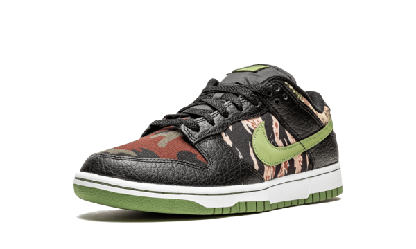 DH0957-001 Nike Dunk Low Crazy Camo