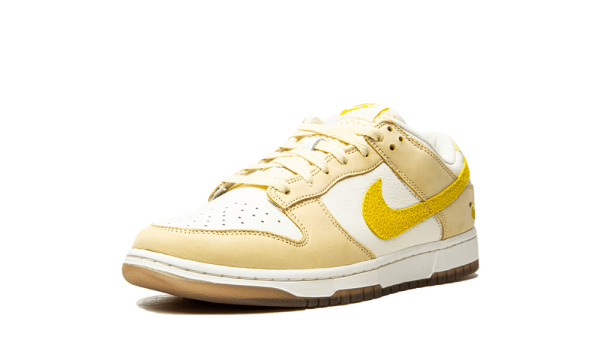 DJ6902-700 Nike Dunk Low Lemon Drop (W)