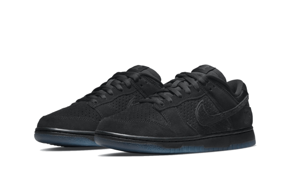 DO9329-001 Nike Dunk Low SP Undefeated 5 On It Black