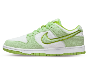 DQ7579-300 Nike Dunk Low Fleece Green (W)