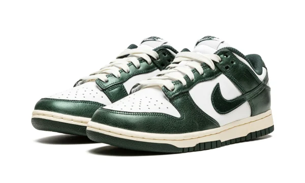 DQ8580 100 Nike Dunk Low WMNS Vintage Green