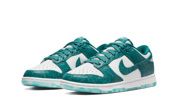 DV3029-100 Nike Dunk Low Ocean (W)